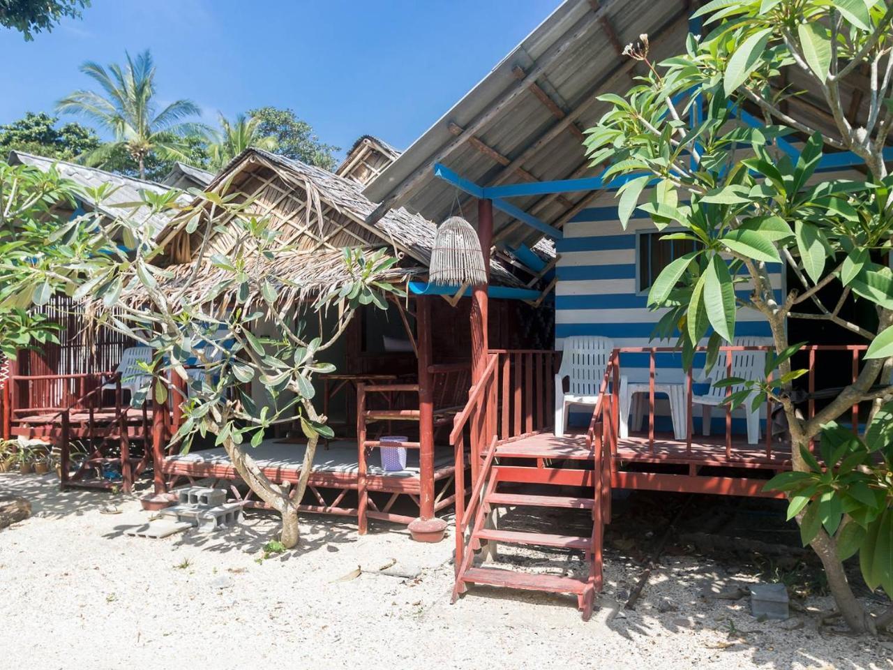 Готель On The Beach Ко-Ланта Екстер'єр фото
